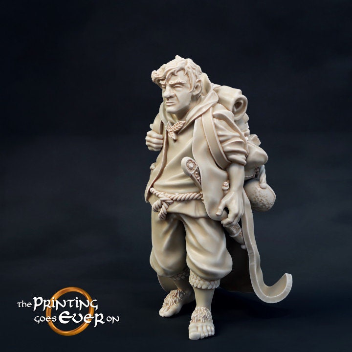 Samuel in Mona’Firth Halfling 28mm miniatures dnd minis fantasy miniatures dungeons and dragons wargaming miniatures tabletop wargames