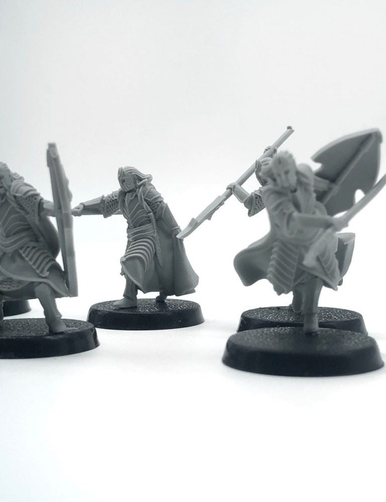 Bloody Elf King Guard 28mm miniatures dnd fantasy miniatures dungeons and dragons miniatures painting wargaming miniatures tabletop wargames